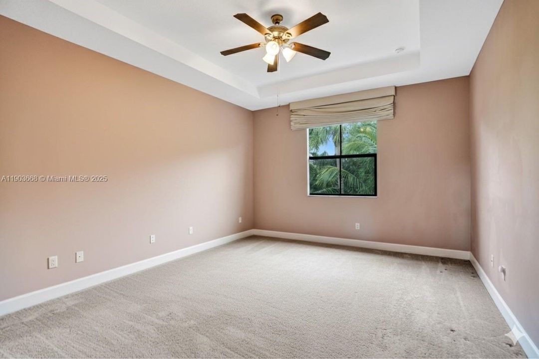 For Sale: $555,000 (3 beds, 2 baths, 1842 Square Feet)