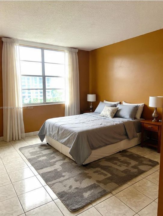 For Rent: $2,000 (2 beds, 2 baths, 1112 Square Feet)