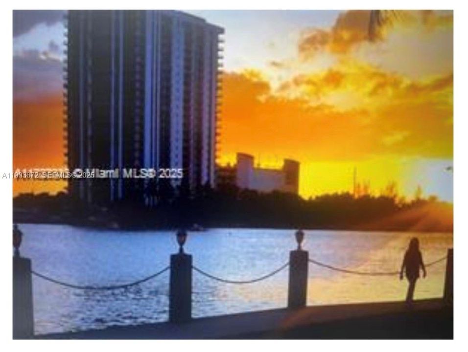 出租: $1,800 (1 贝兹, 1 浴室, 768 平方英尺)