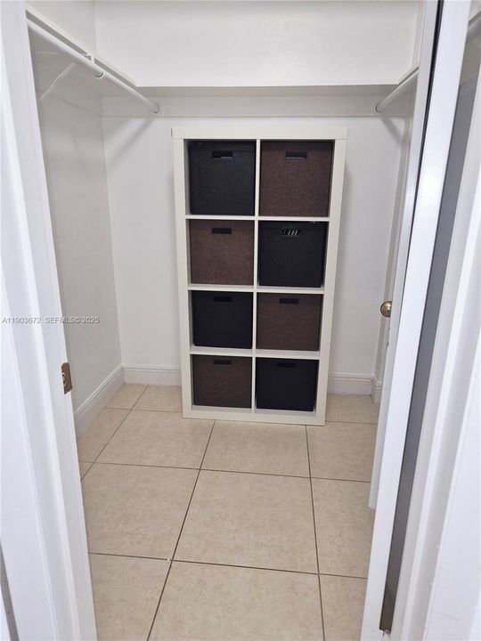 出租: $1,800 (1 贝兹, 1 浴室, 768 平方英尺)