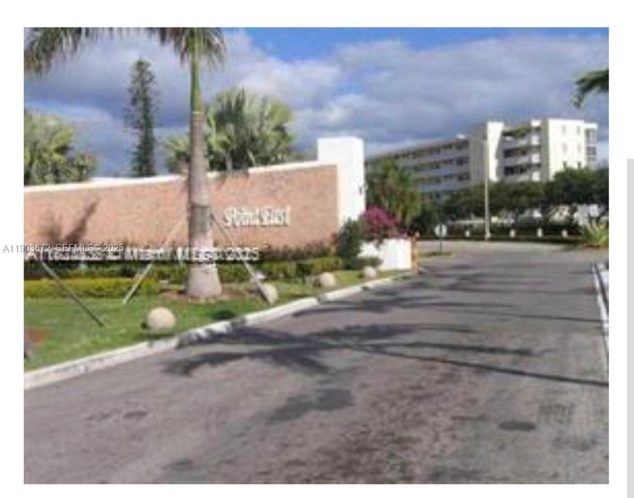 出租: $1,800 (1 贝兹, 1 浴室, 768 平方英尺)