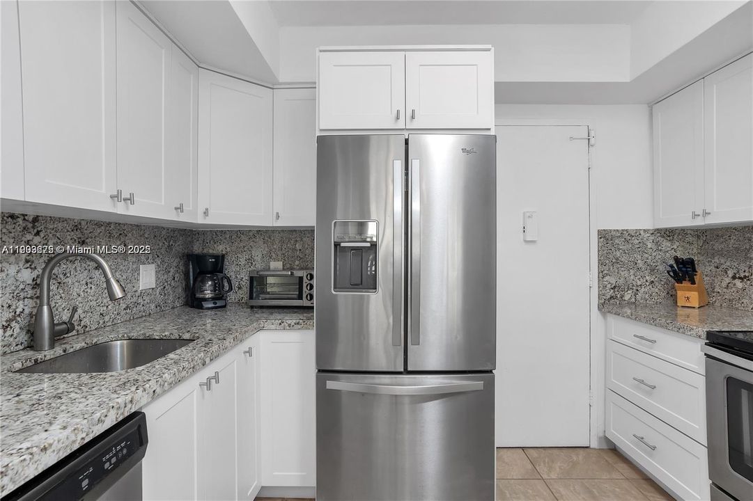 For Sale: $507,500 (2 beds, 2 baths, 1120 Square Feet)