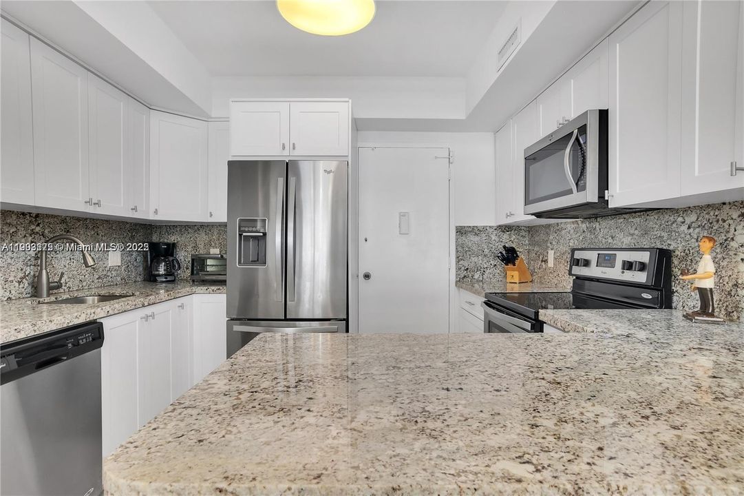 For Sale: $507,500 (2 beds, 2 baths, 1120 Square Feet)