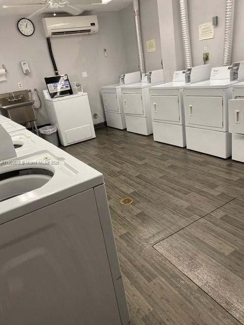 For Rent: $1,950 (1 beds, 1 baths, 870 Square Feet)