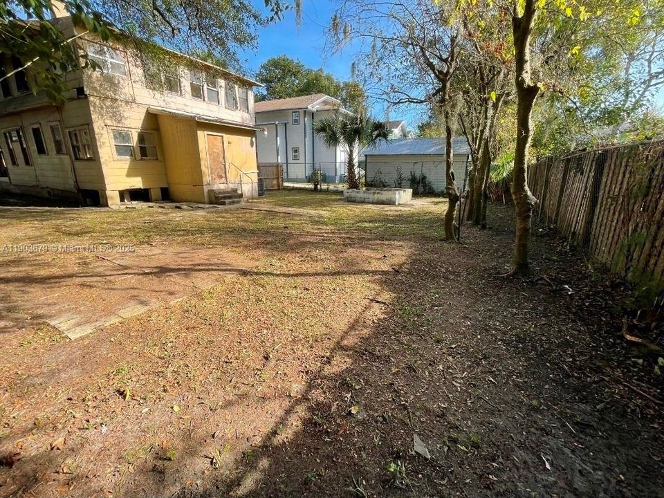 待售: $225,000 (4 贝兹, 2 浴室, 0 平方英尺)