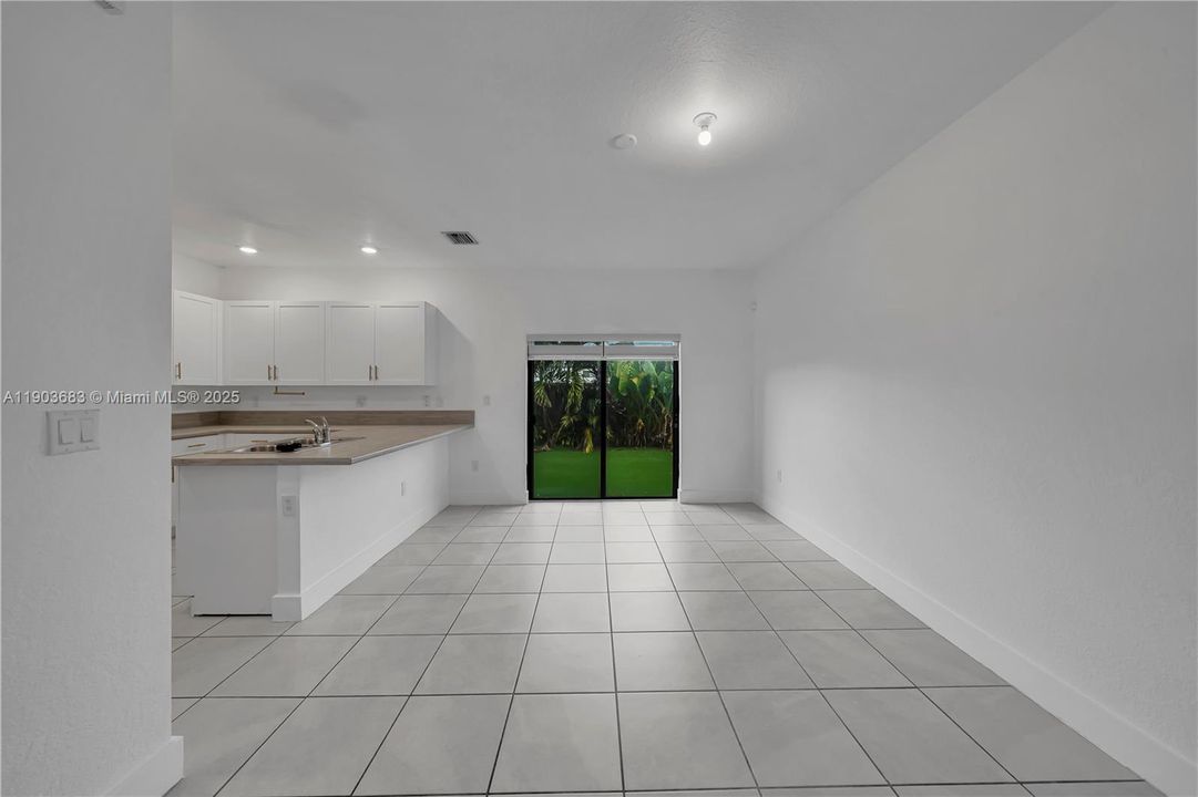 For Sale: $490,000 (3 beds, 2 baths, 1539 Square Feet)