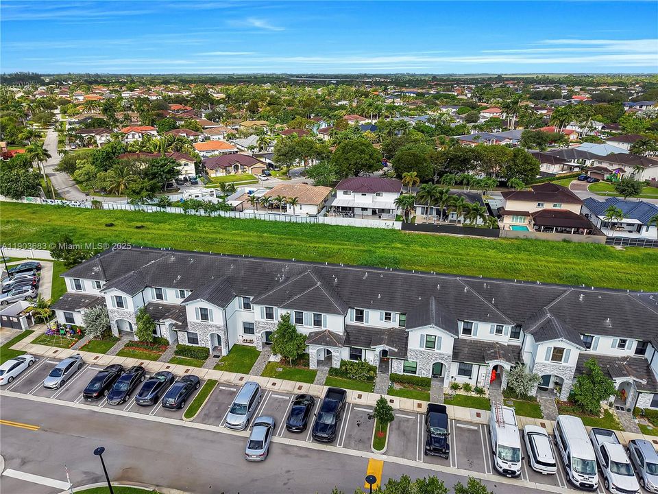 For Sale: $490,000 (3 beds, 2 baths, 1539 Square Feet)