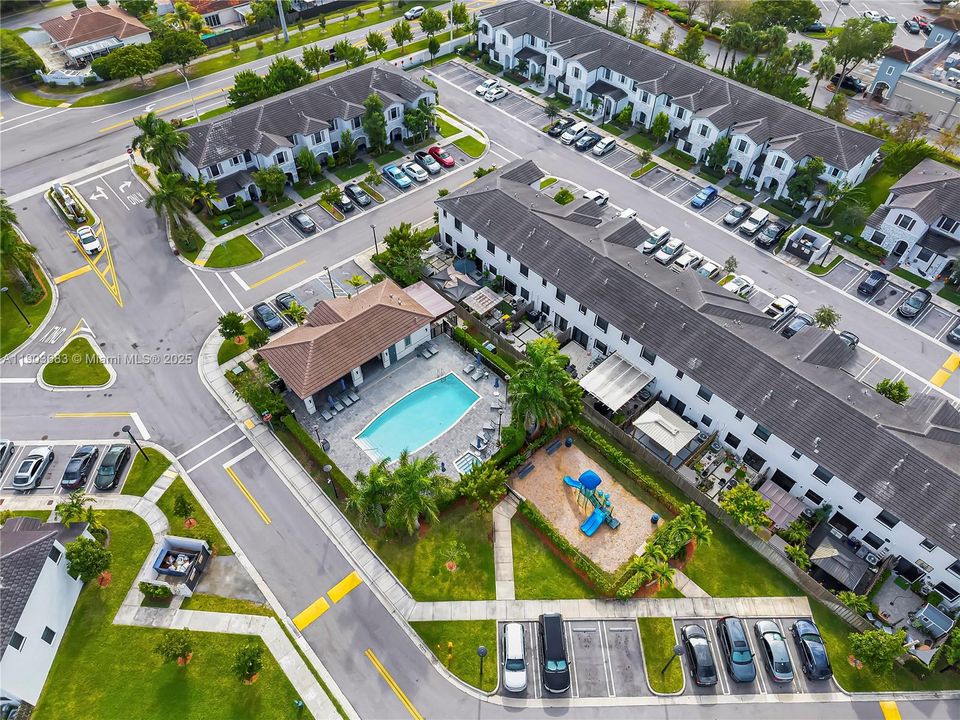 For Sale: $490,000 (3 beds, 2 baths, 1539 Square Feet)