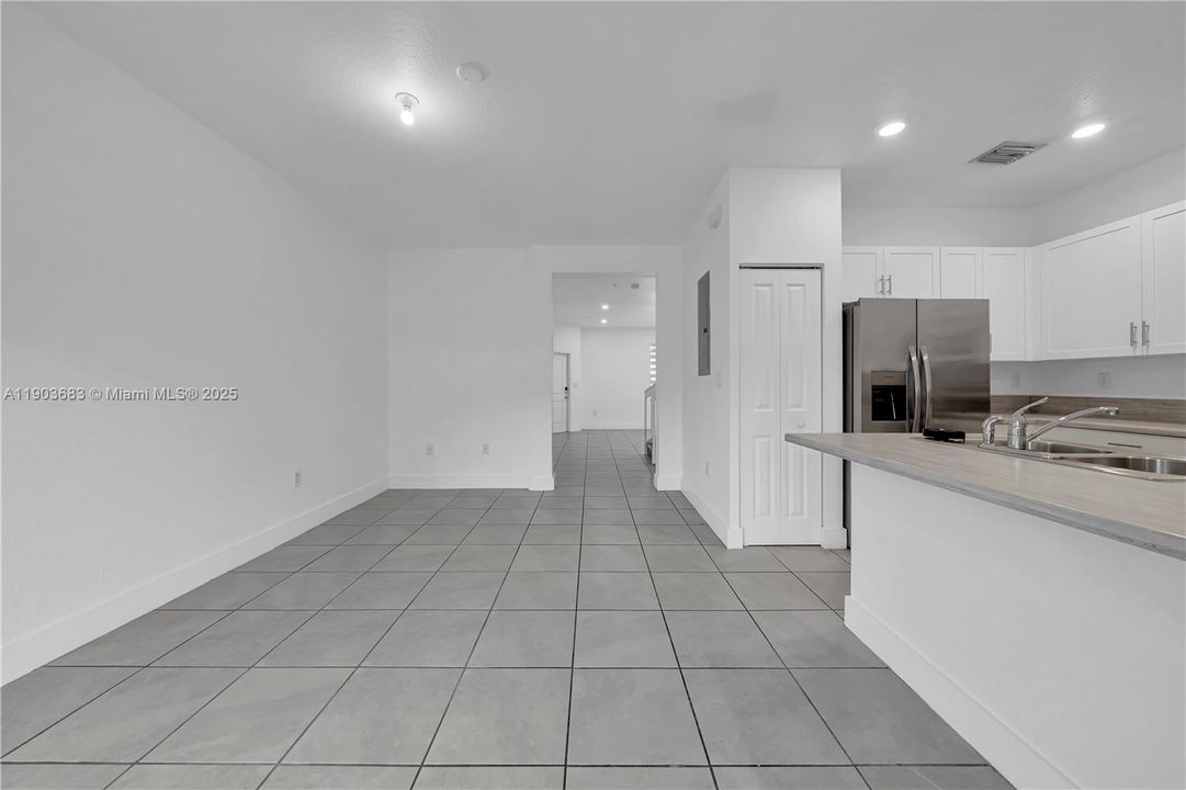 For Sale: $490,000 (3 beds, 2 baths, 1539 Square Feet)