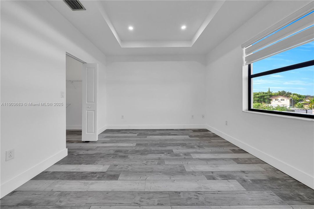 For Sale: $490,000 (3 beds, 2 baths, 1539 Square Feet)