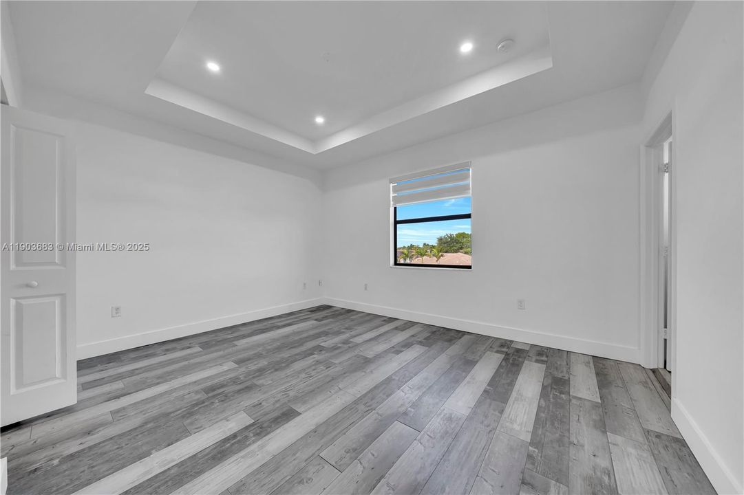 For Sale: $490,000 (3 beds, 2 baths, 1539 Square Feet)