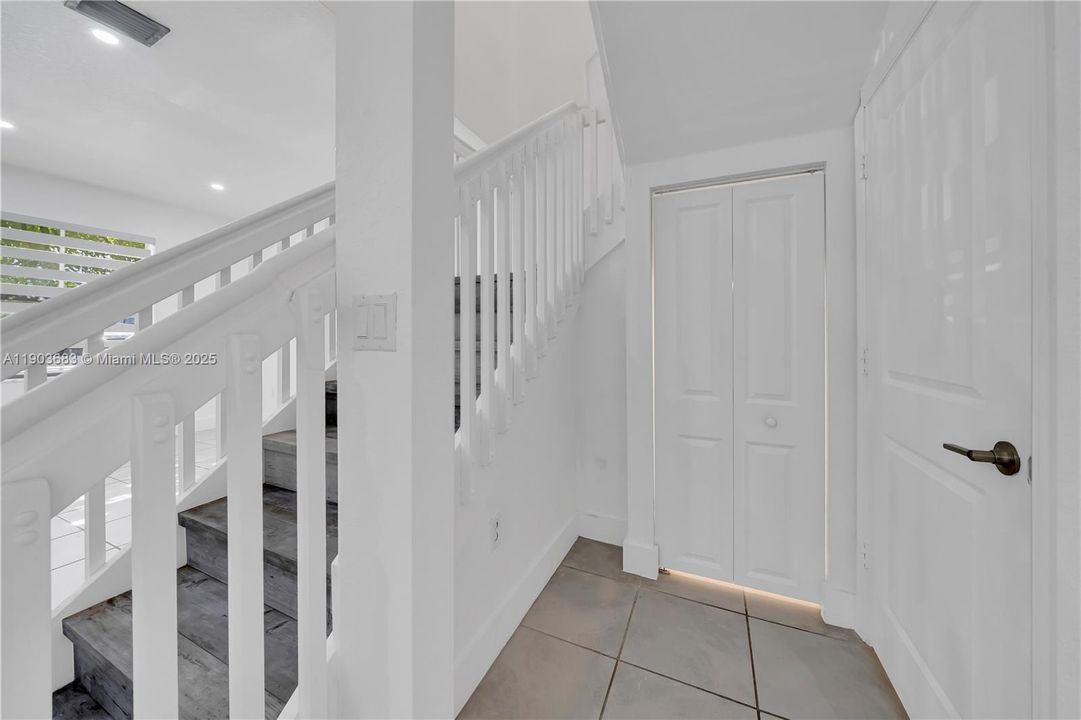 For Sale: $490,000 (3 beds, 2 baths, 1539 Square Feet)