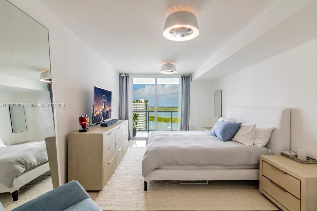 For Rent: $9,500 (3 beds, 3 baths, 2498 Square Feet)