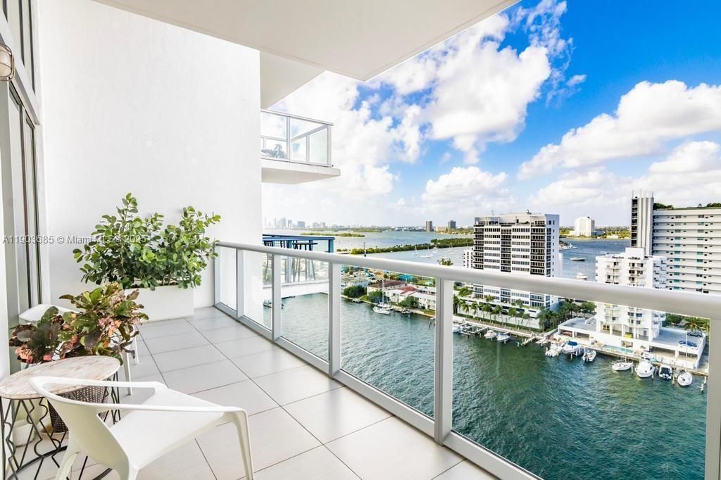 For Rent: $9,500 (3 beds, 3 baths, 2498 Square Feet)