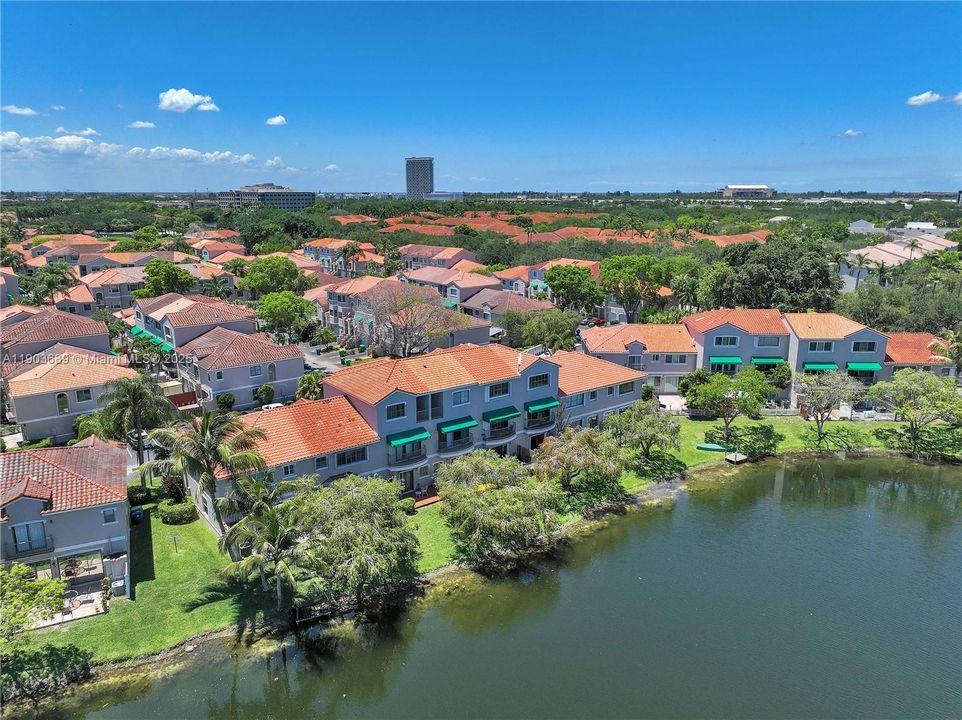 For Sale: $463,000 (3 beds, 3 baths, 1848 Square Feet)