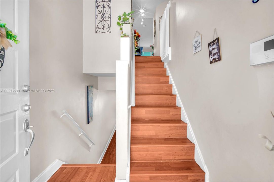 For Sale: $463,000 (3 beds, 3 baths, 1848 Square Feet)