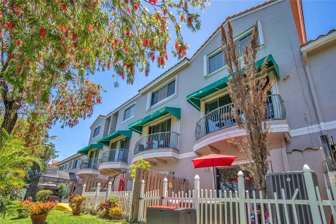 For Sale: $463,000 (3 beds, 3 baths, 1848 Square Feet)