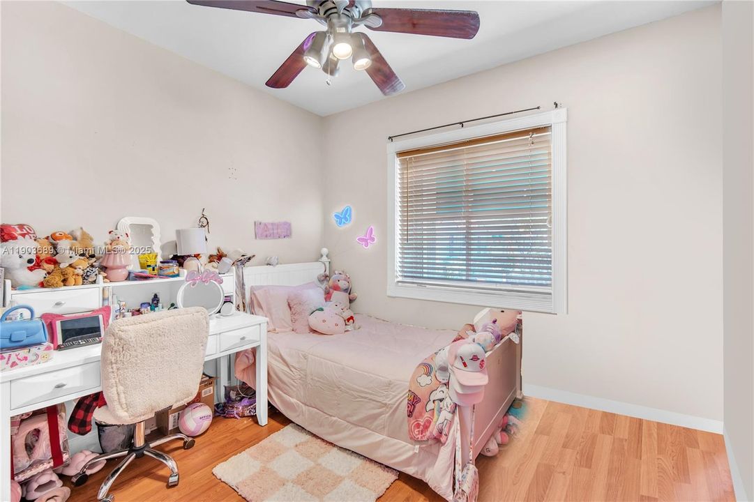 For Sale: $463,000 (3 beds, 3 baths, 1848 Square Feet)