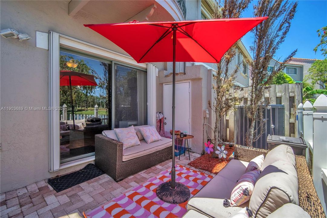 For Sale: $463,000 (3 beds, 3 baths, 1848 Square Feet)