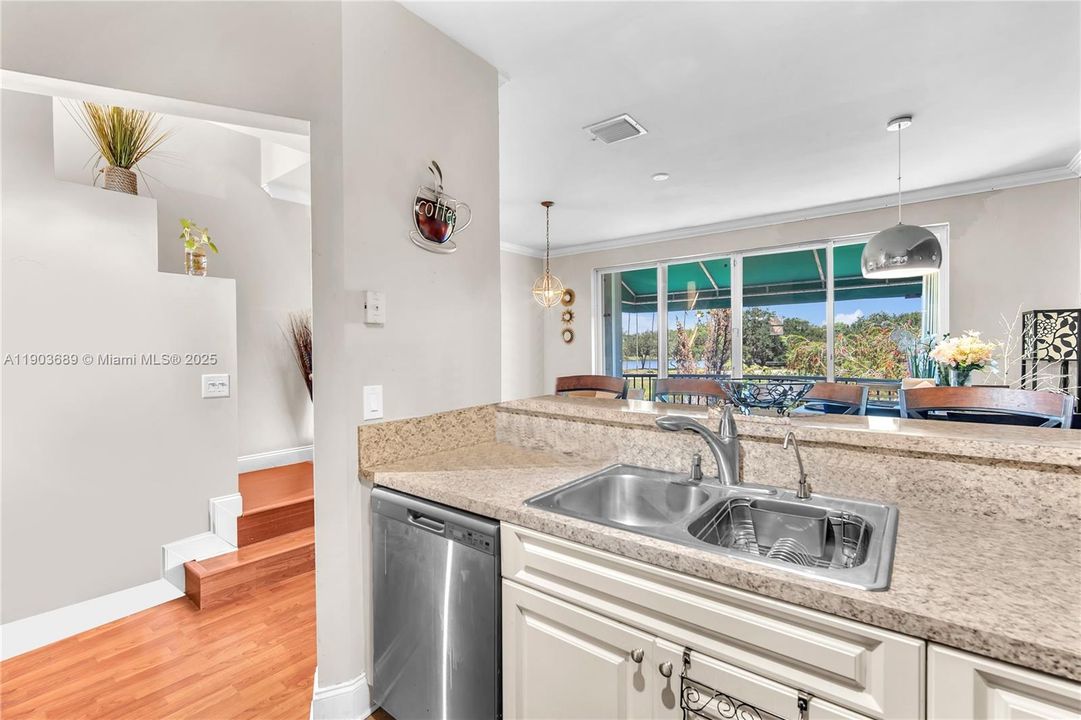 For Sale: $463,000 (3 beds, 3 baths, 1848 Square Feet)