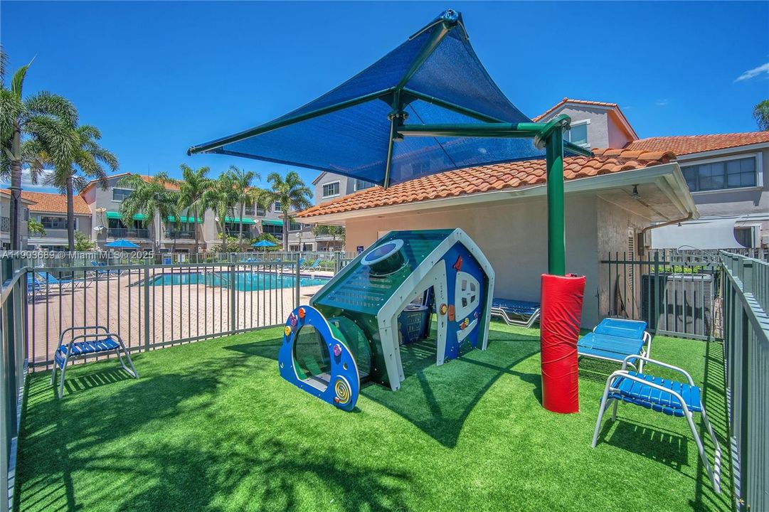 For Sale: $463,000 (3 beds, 3 baths, 1848 Square Feet)