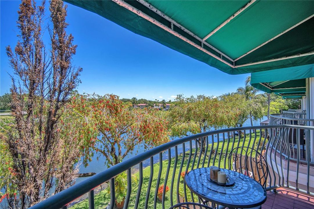 For Sale: $463,000 (3 beds, 3 baths, 1848 Square Feet)