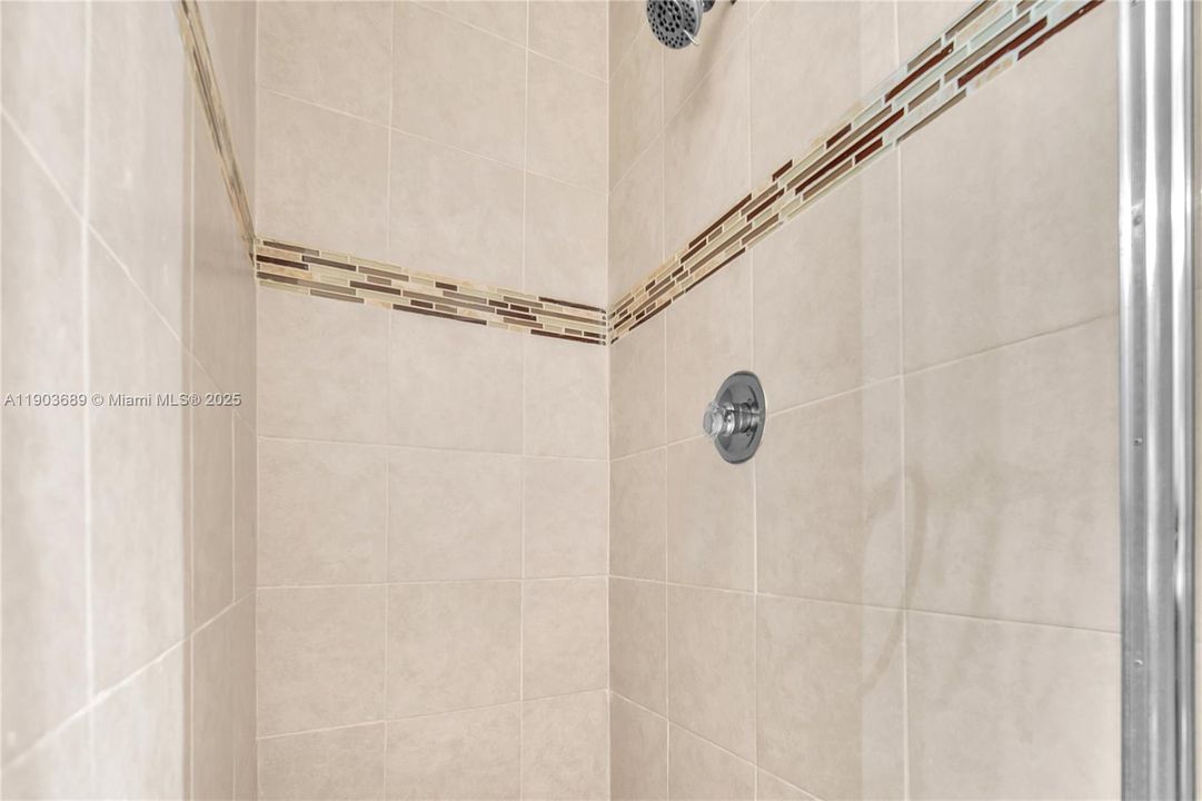 For Sale: $463,000 (3 beds, 3 baths, 1848 Square Feet)