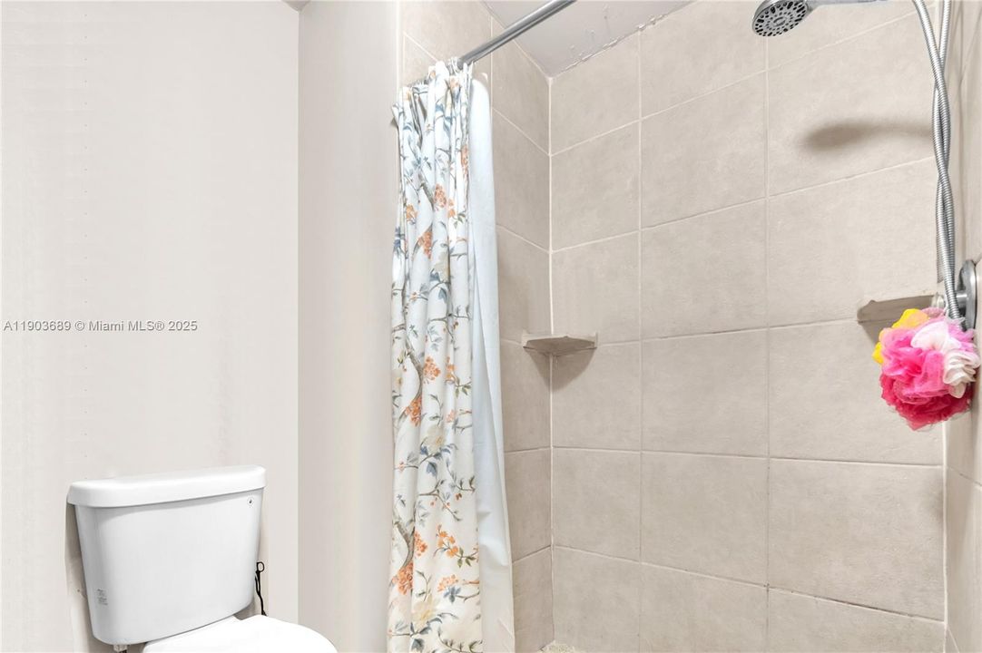 For Sale: $463,000 (3 beds, 3 baths, 1848 Square Feet)