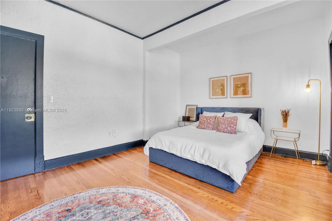 Recently Rented: $2,500 (0 beds, 1 baths, 492 Square Feet)