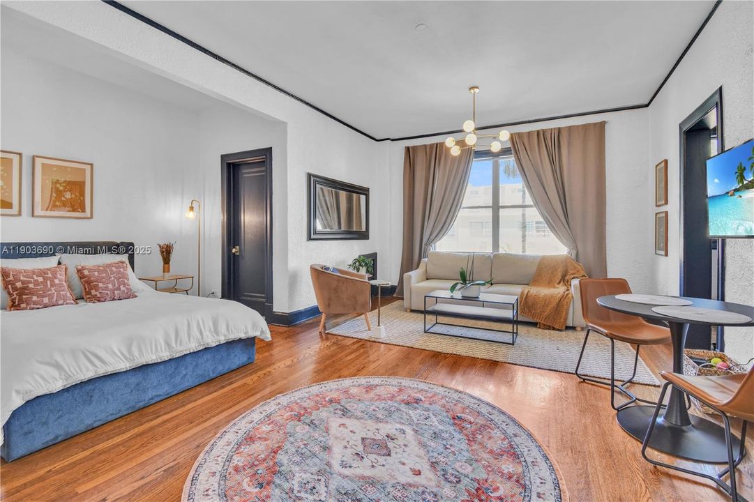 Recently Rented: $2,500 (0 beds, 1 baths, 492 Square Feet)