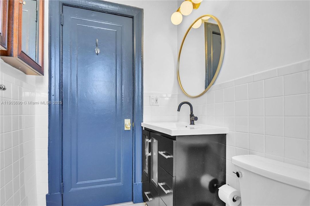 Recently Rented: $2,500 (0 beds, 1 baths, 492 Square Feet)