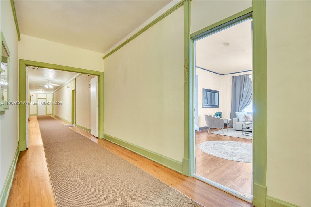 Recently Rented: $2,500 (0 beds, 1 baths, 492 Square Feet)