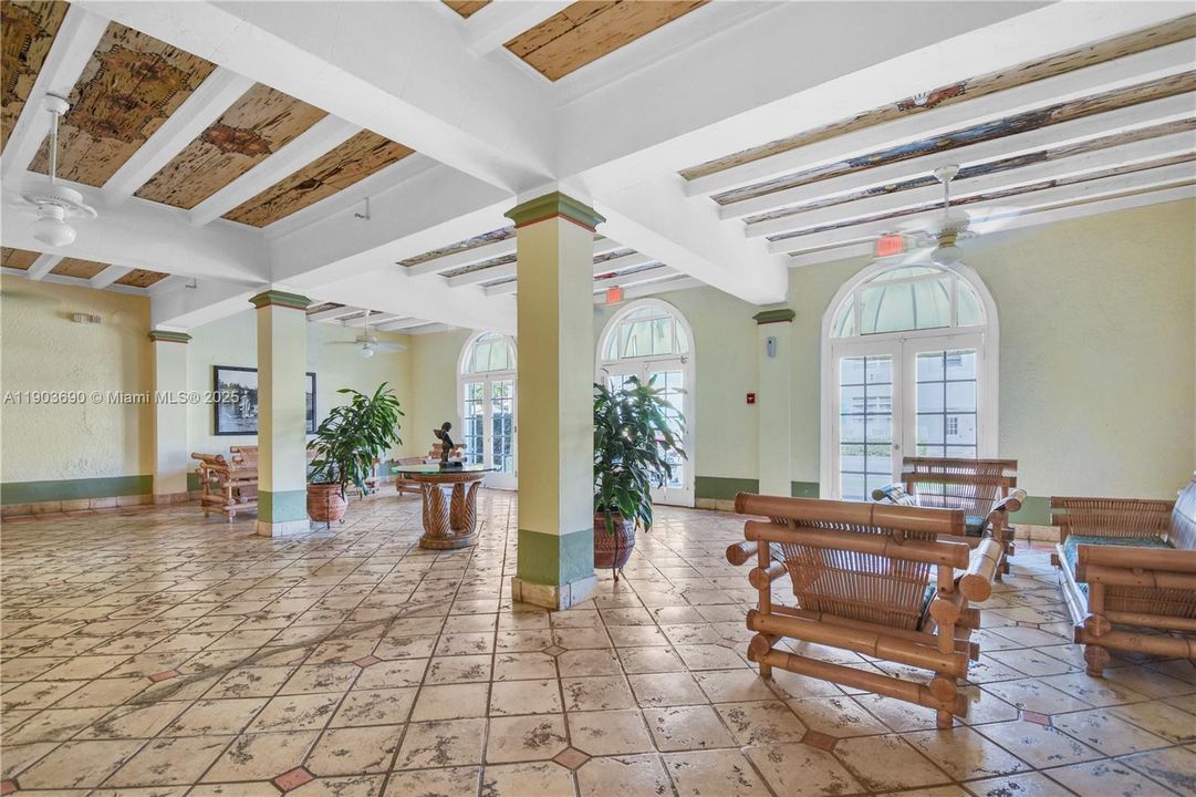 Recently Rented: $2,500 (0 beds, 1 baths, 492 Square Feet)