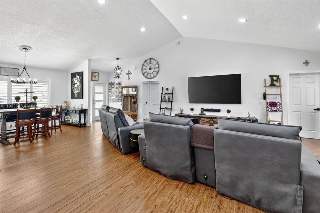 Active With Contract: $675,000 (3 beds, 2 baths, 2279 Square Feet)