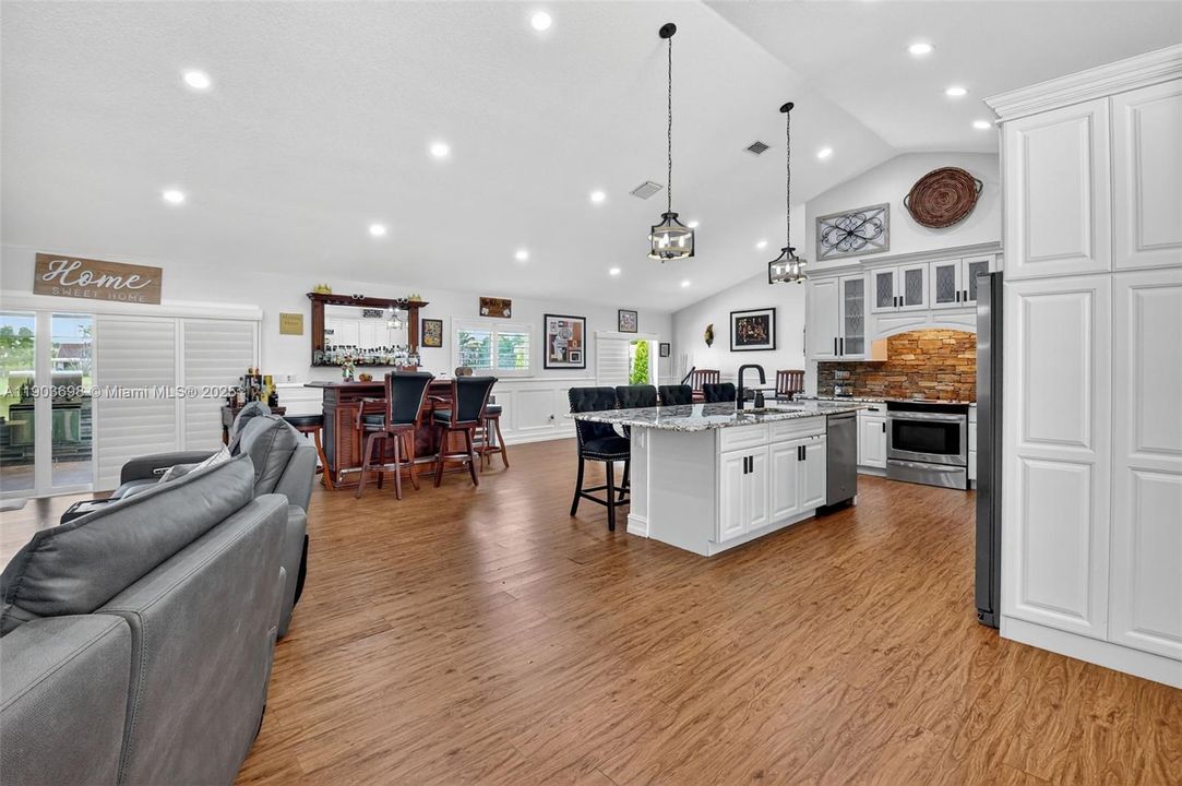 Active With Contract: $675,000 (3 beds, 2 baths, 2279 Square Feet)