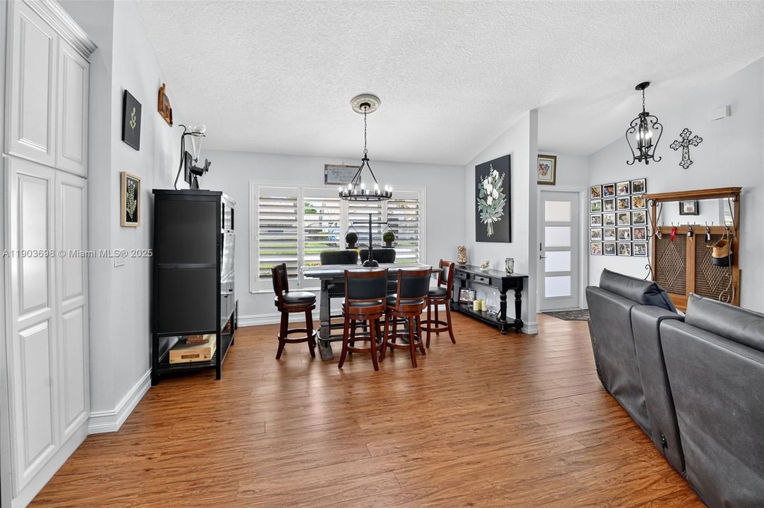 Active With Contract: $675,000 (3 beds, 2 baths, 2279 Square Feet)