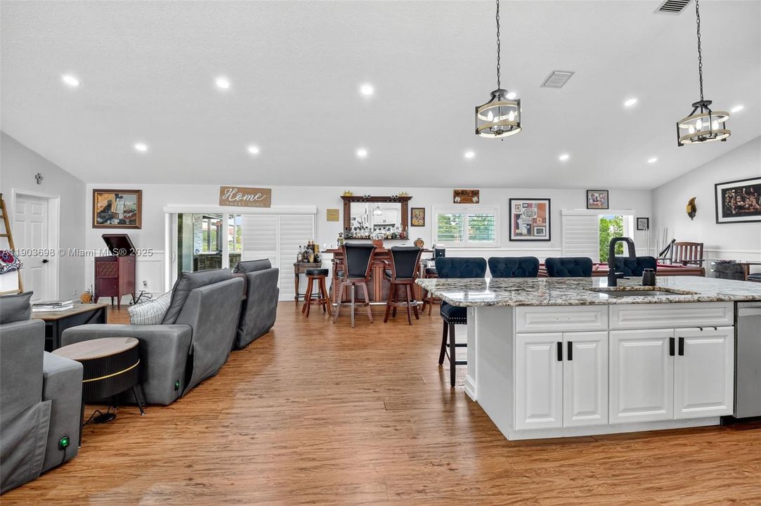 Active With Contract: $675,000 (3 beds, 2 baths, 2279 Square Feet)