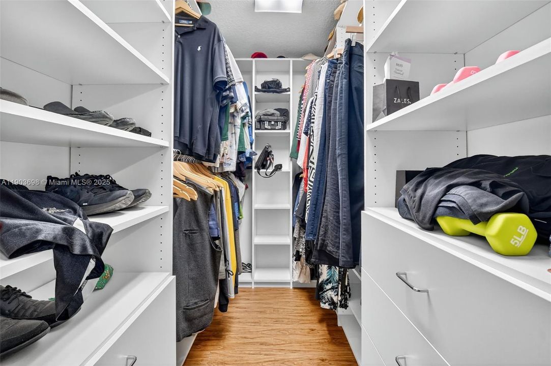 Active With Contract: $675,000 (3 beds, 2 baths, 2279 Square Feet)