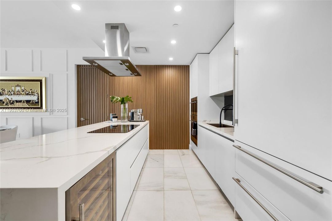 En Venta: $2,750,000 (3 camas, 3 baños, 2141 Pies cuadrados)