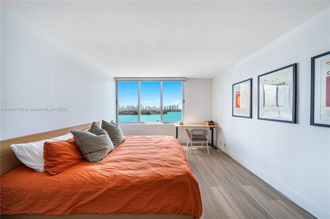 Recently Rented: $4,300 (1 beds, 1 baths, 852 Square Feet)