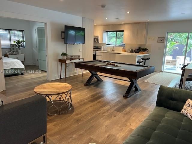 For Sale: $1,450,000 (4 beds, 2 baths, 1700 Square Feet)