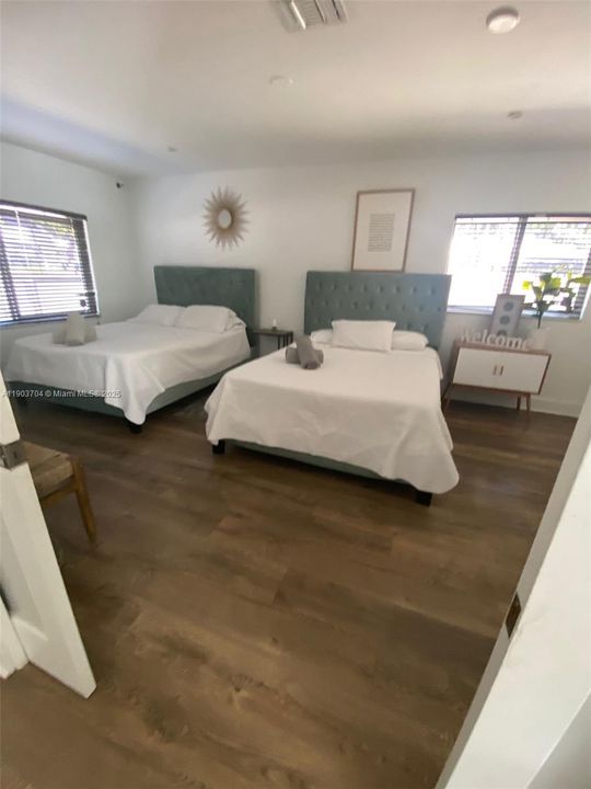 For Sale: $1,450,000 (4 beds, 2 baths, 1700 Square Feet)