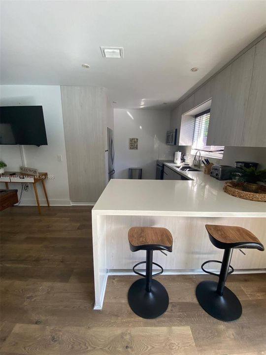 For Sale: $1,450,000 (4 beds, 2 baths, 1700 Square Feet)