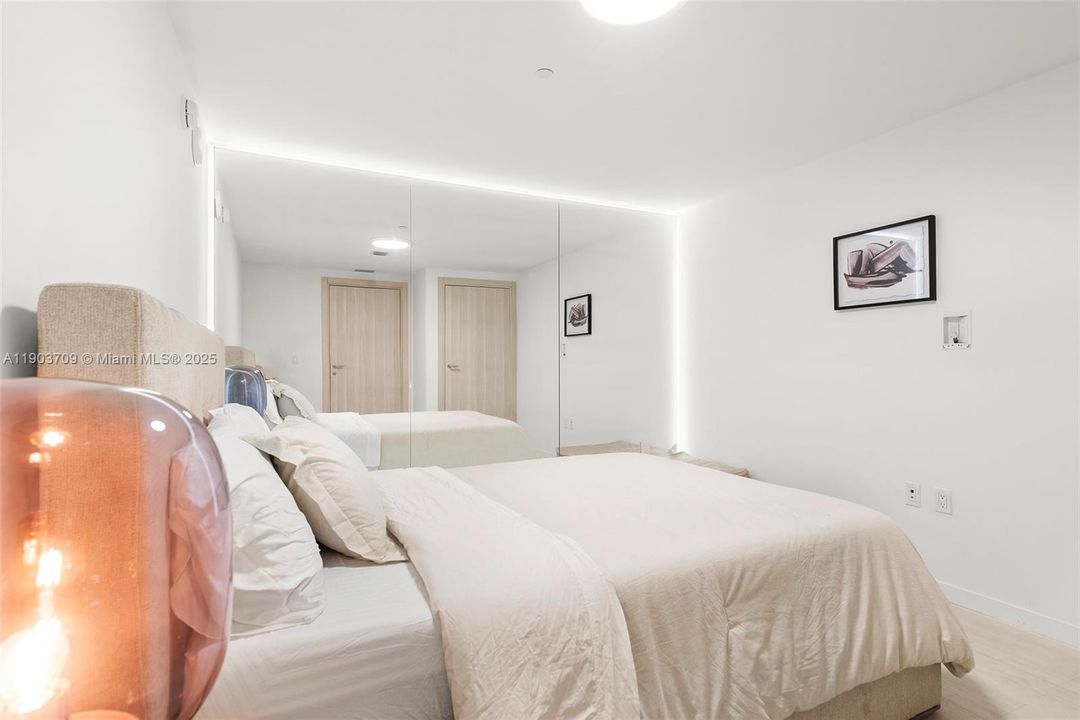 For Rent: $6,650 (1 beds, 2 baths, 1022 Square Feet)