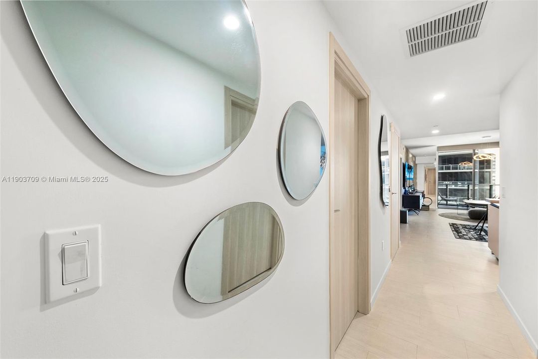 For Rent: $6,650 (1 beds, 2 baths, 1022 Square Feet)