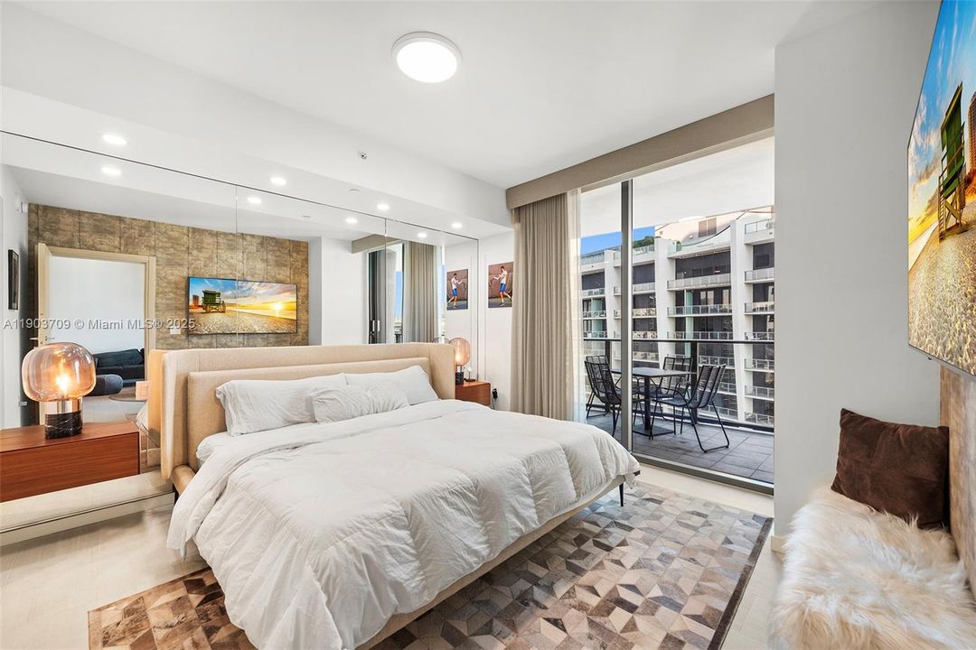 For Rent: $6,650 (1 beds, 2 baths, 1022 Square Feet)