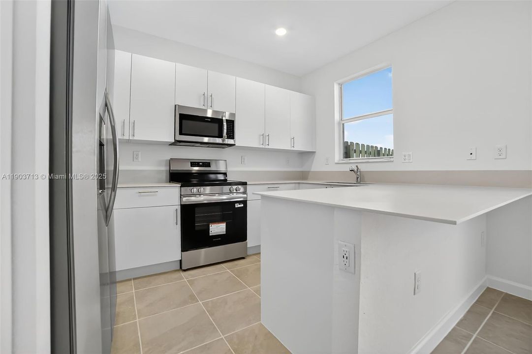 For Rent: $2,600 (3 beds, 2 baths, 0 Square Feet)