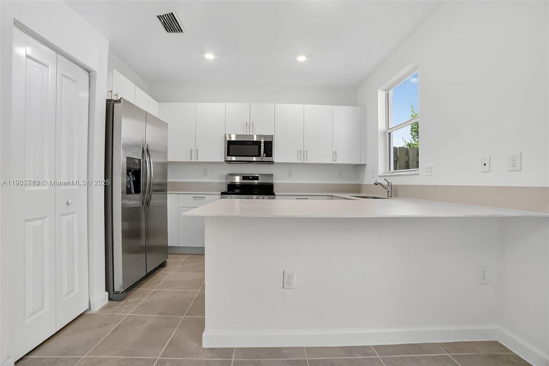 For Rent: $2,600 (3 beds, 2 baths, 0 Square Feet)