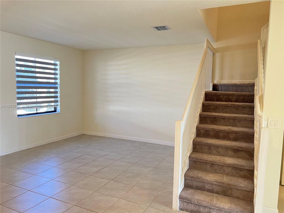 For Sale: $530,000 (3 beds, 2 baths, 1650 Square Feet)