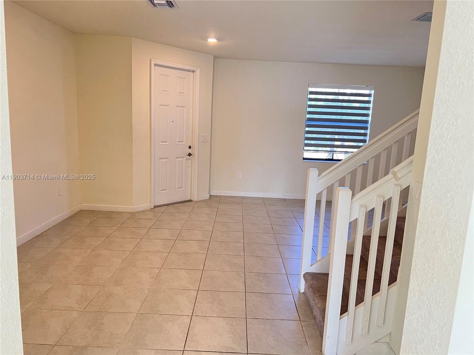 For Sale: $530,000 (3 beds, 2 baths, 1650 Square Feet)